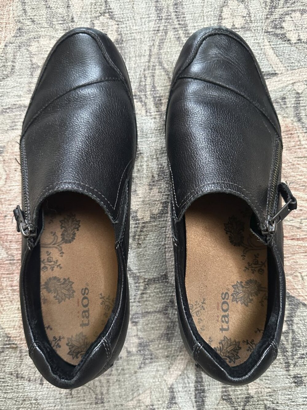 Taos Womens 10W Black Leather Comfort Loafers Arch Support Casual Shoes